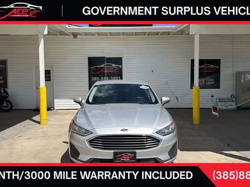 Used 2019 Ford Fusion SE FWD image 3