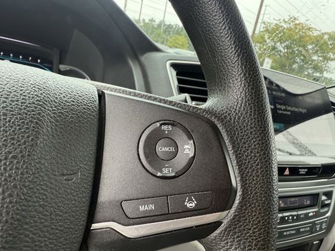 Used 2021 Honda Pilot EX image 38