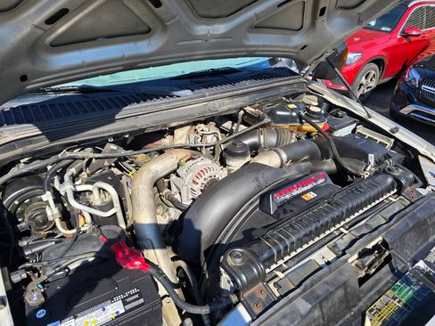 Used 2004 Ford Excursion XLT AWD/4WD image 36