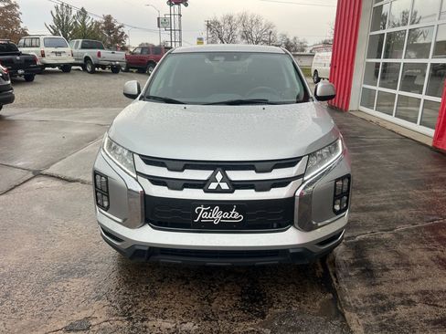 Used 2022 Mitsubishi Outlander Sport ES image 3