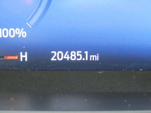 Used 2025 Ford Escape Platinum w/ Class II Trailer Tow Package AWD/4WD image 41