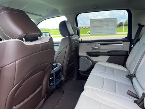 New 2026 RAM 1500 Laramie AWD/4WD image 19