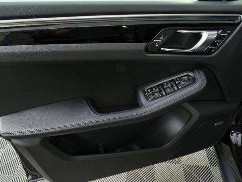 New 2026 Porsche Macan Turbo AWD/4WD image 7