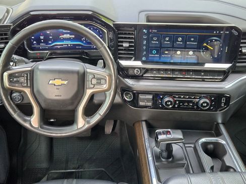 Used 2023 Chevrolet Silverado 1500 High Country w/ Technology Package AWD/4WD image 23