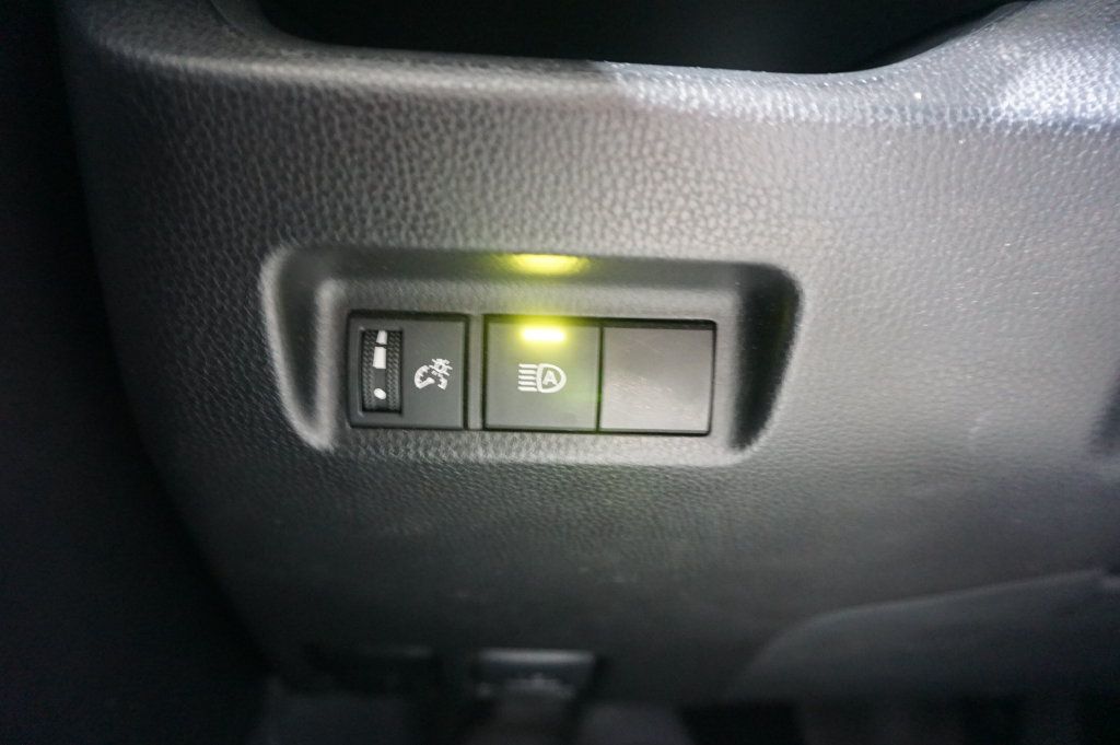Used 2023 Toyota RAV4 XLE FWD image 5