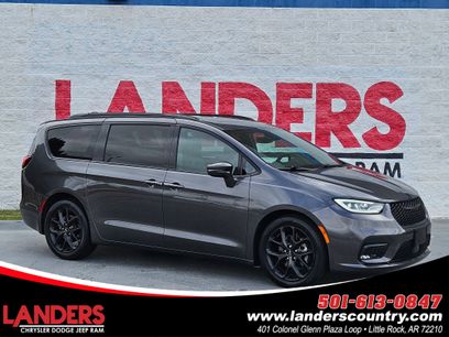 Used 2022 Chrysler Pacifica Touring-L w/ S Appearance Package
