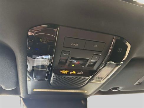 Used 2024 Lexus GX 550 image 33