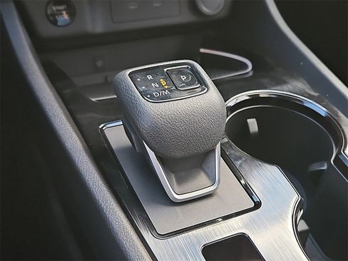 New 2025 Nissan Rogue SL w/ Tech Package image 13