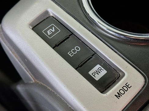 Used 2013 Toyota Prius V Two image 24