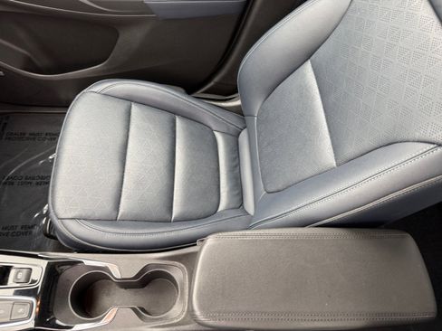 Used 2022 Chevrolet Bolt EUV Premier w/ Sun & Sound Package image 14