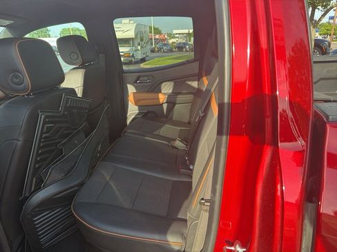 Used 2023 GMC Canyon AT4 AWD/4WD image 9