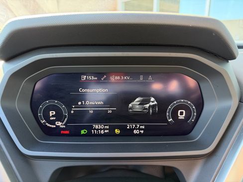 Used 2023 Audi Q4 e-tron Premium Plus w/ Premium Plus image 17