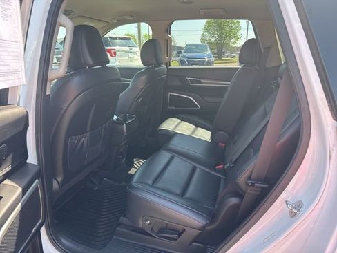Used 2020 Kia Telluride LX AWD/4WD image 10