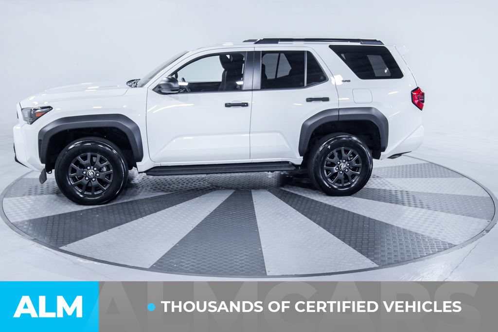 Used 2025 Toyota 4Runner SR5 AWD/4WD image 4