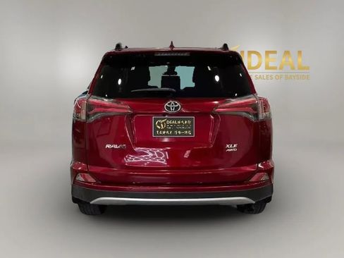 Used 2018 Toyota RAV4 XLE w/ Plus Extra Value Package AWD/4WD image 4