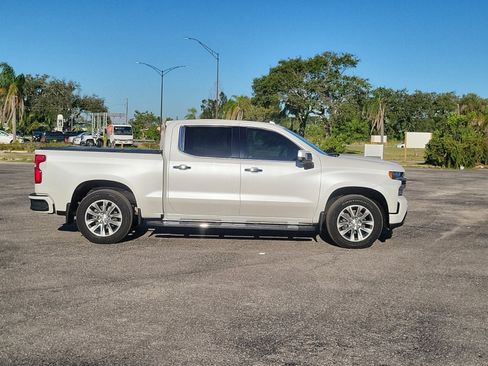Used 2019 Chevrolet Silverado 1500 High Country w/ Technology Package image 4