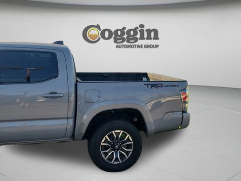 Used 2020 Toyota Tacoma TRD Sport RWD image 8