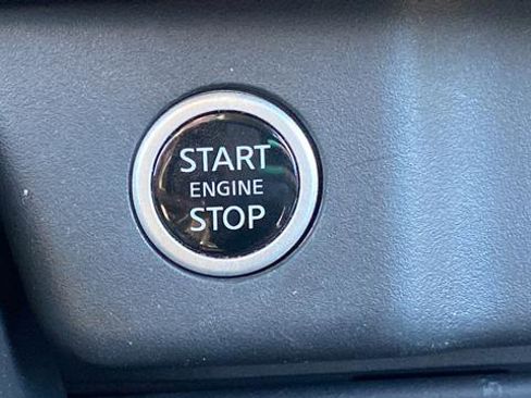 Used 2023 Nissan Rogue S image 22