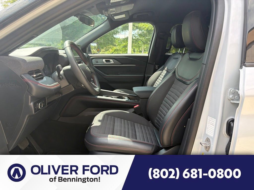 Used 2026 Ford Explorer ST-Line w/ ST-Line Street Pack AWD/4WD image 25