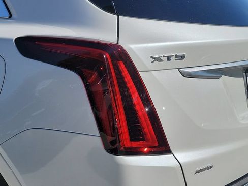 Used 2020 Cadillac XT5 Premium Luxury AWD/4WD image 28