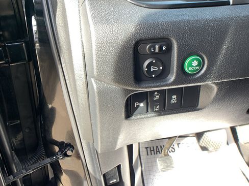 Used 2021 Honda Pilot Touring image 14