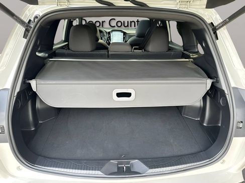 Used 2025 Subaru Forester Premium AWD/4WD image 25