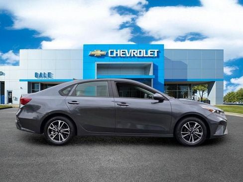 Used 2024 Kia Forte LXS FWD image 2