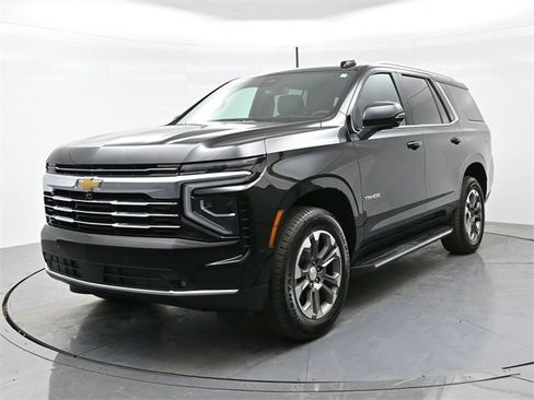 Used 2025 Chevrolet Tahoe LT w/ Comfort Package image 3