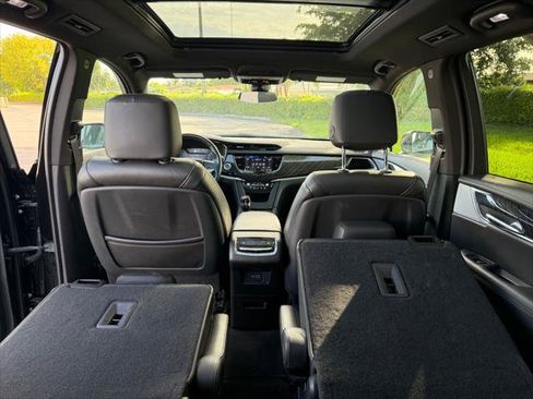 Used 2025 Cadillac XT6 Premium Luxury FWD image 23