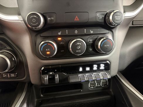 Used 2020 RAM 1500 Big Horn AWD/4WD image 15