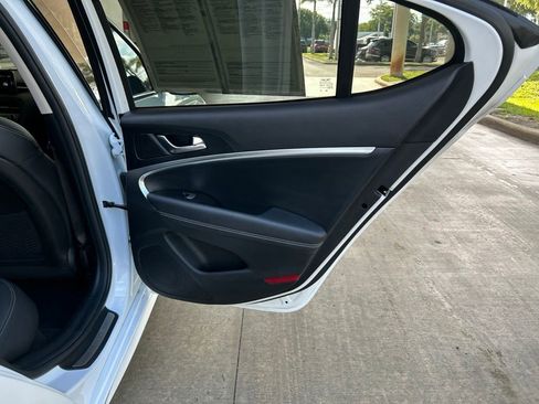 Used 2026 Genesis G70 2.5T RWD image 33