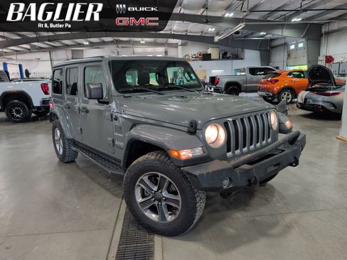 Used 2019 Jeep Wrangler Unlimited Sahara w/ Cold Weather Group AWD/4WD image 1