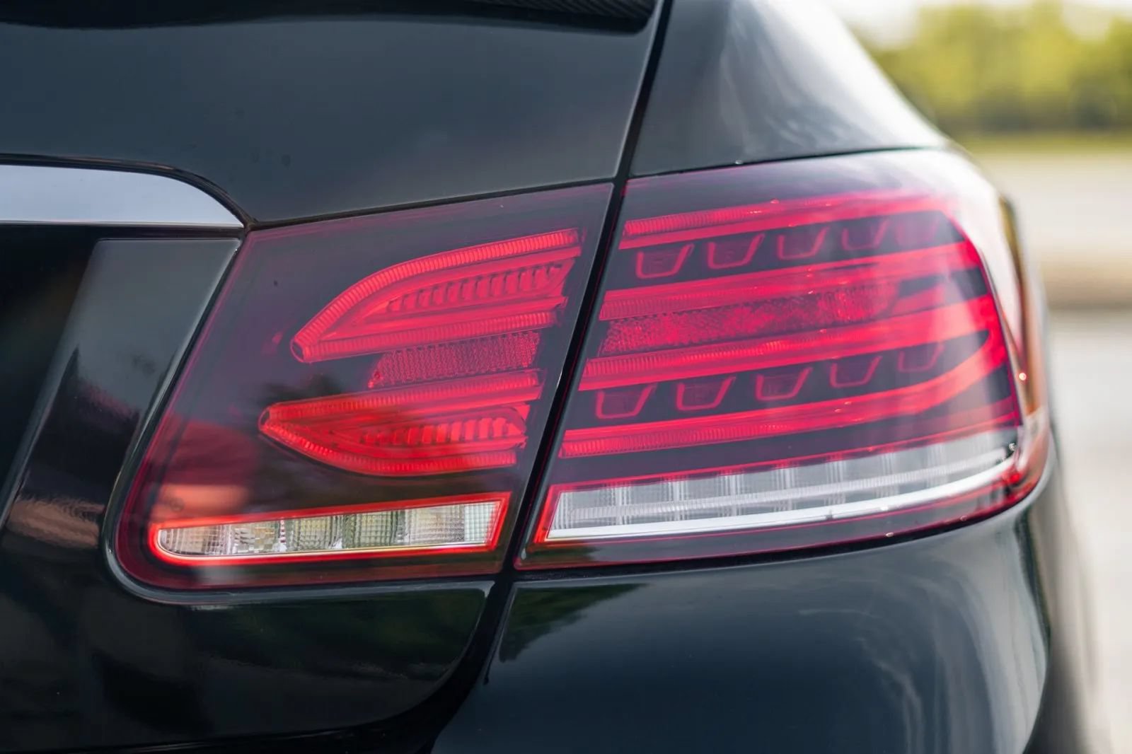 Used 2015 Mercedes-Benz E 550 Coupe w/ Premium 1 Package image 13