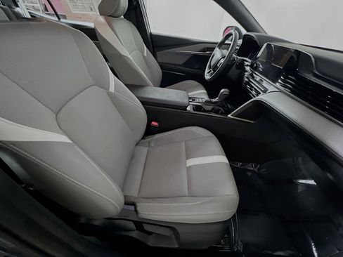 Used 2025 Toyota Camry SE FWD image 31