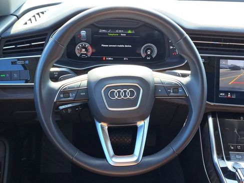Used 2022 Audi Q8 Premium Plus AWD/4WD image 25