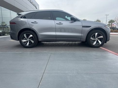 Used 2024 Jaguar F-PACE R-Dynamic S image 5