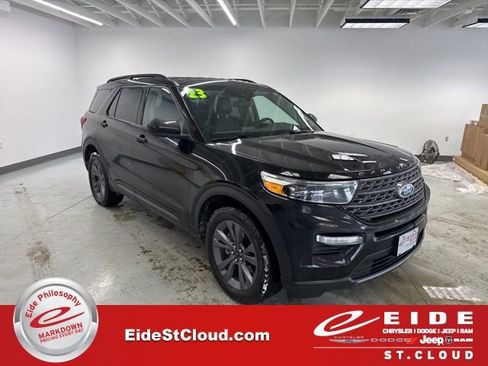 Used 2023 Ford Explorer XLT w/ Equipment Group 202A image 1