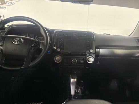 Used 2022 Toyota 4Runner TRD Off-Road Premium AWD/4WD image 23