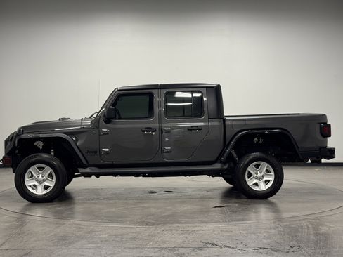 Used 2022 Jeep Gladiator Sport image 5