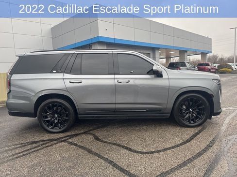 Used 2022 Cadillac Escalade Sport Platinum w/ LPO, ONYX Package image 2
