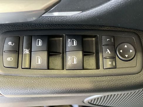Used 2019 RAM 1500 Big Horn AWD/4WD image 16