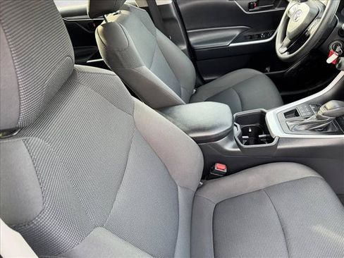 Used 2024 Toyota RAV4 LE AWD/4WD image 17
