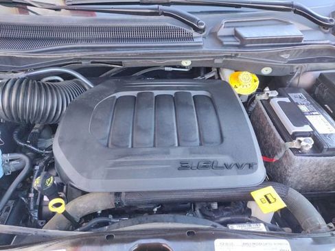 Used 2019 Dodge Grand Caravan SE w/ UConnect Hands-Free Group image 23