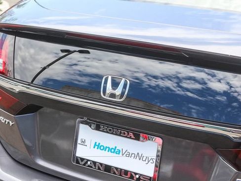 Used 2018 Honda Clarity Touring image 9