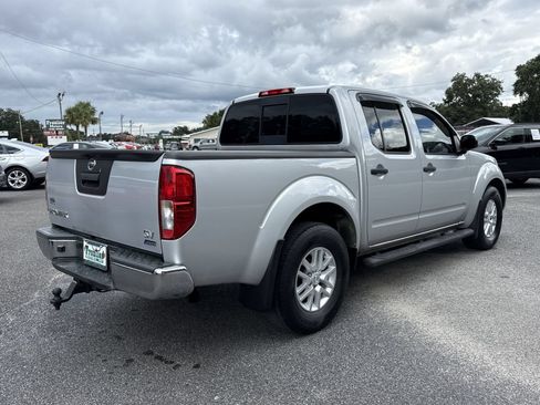 Used 2018 Nissan Frontier SV RWD image 5