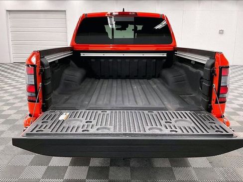 Used 2025 Nissan Frontier PRO-4X w/ Pro Convenience Package image 32