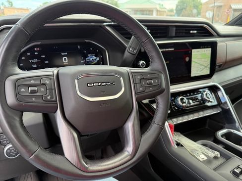 Used 2025 GMC Sierra 2500 Denali Ultimate AWD/4WD image 28
