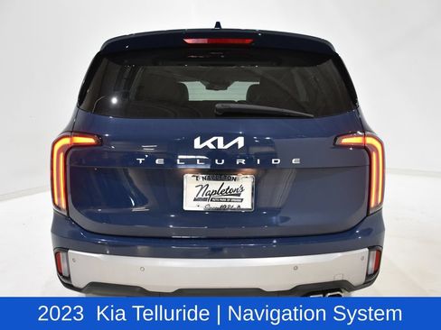 Used 2023 Kia Telluride EX w/ EX Captain's Chair Package FWD image 5