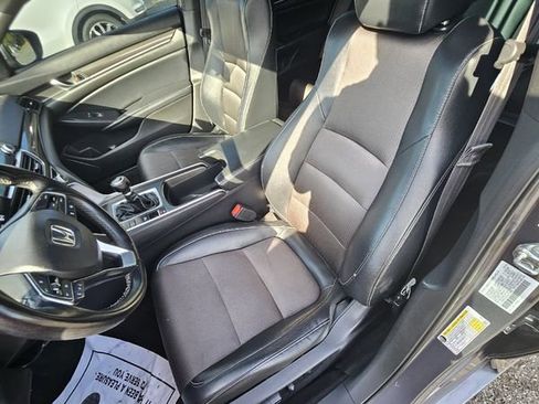 Used 2018 Honda Accord Sport image 14
