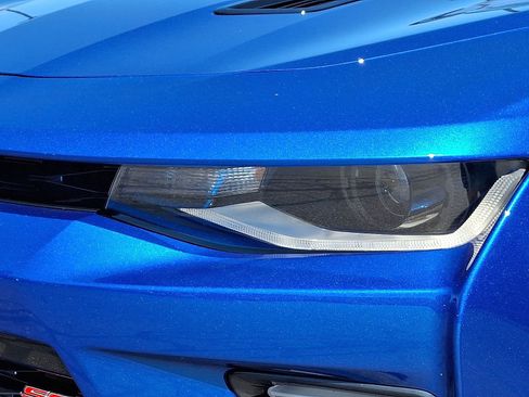 Used 2018 Chevrolet Camaro SS image 11